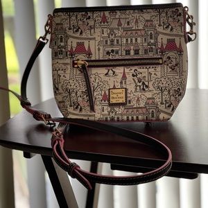 Like New Dooney & Bourke Minnie Mouse Crossbody